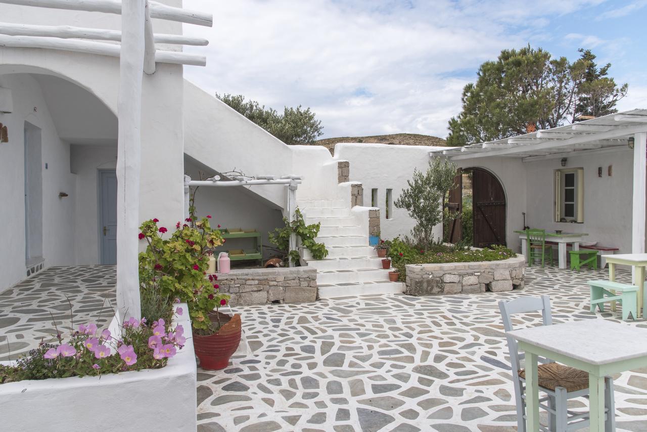 Thalassitra Private Pool Suites Adamantas  Exteriér fotografie